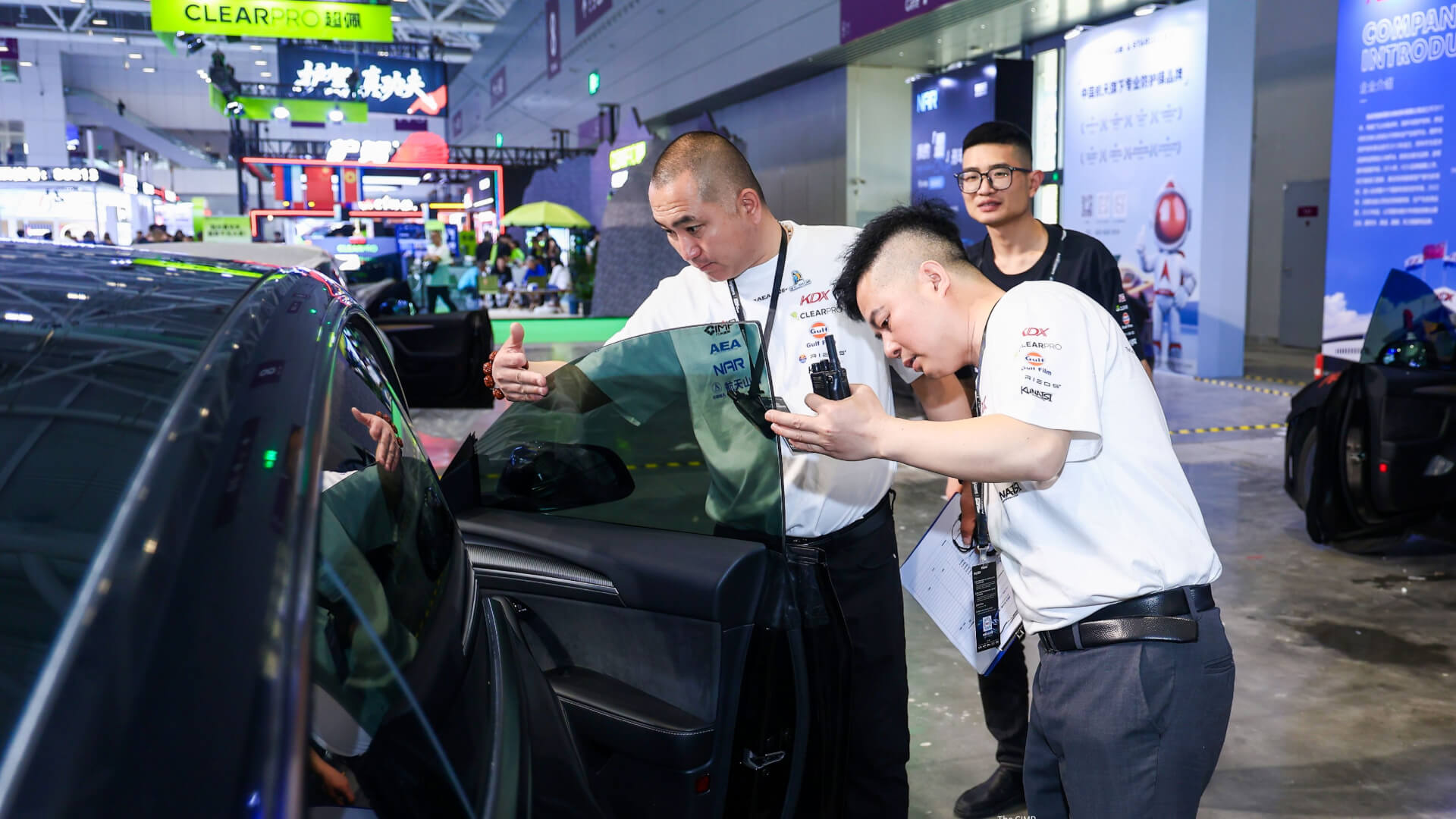 车艺尚闪耀九州展:技术总监执裁AEA,太原店技师获得窗膜第一