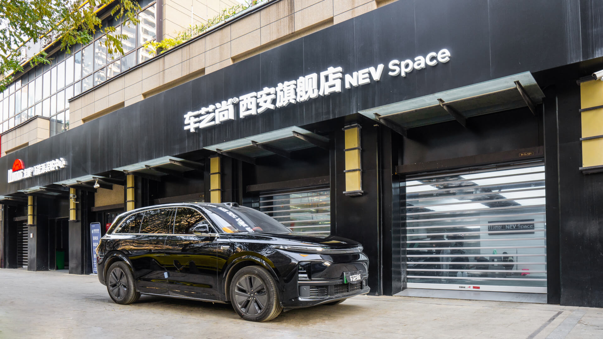 西安汽车贴膜怎么选?认准车艺尚西安龙膜授权店 正品施工更放心